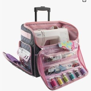 Everything Mary deluxe quilted grey and pink rolling sewing machine case